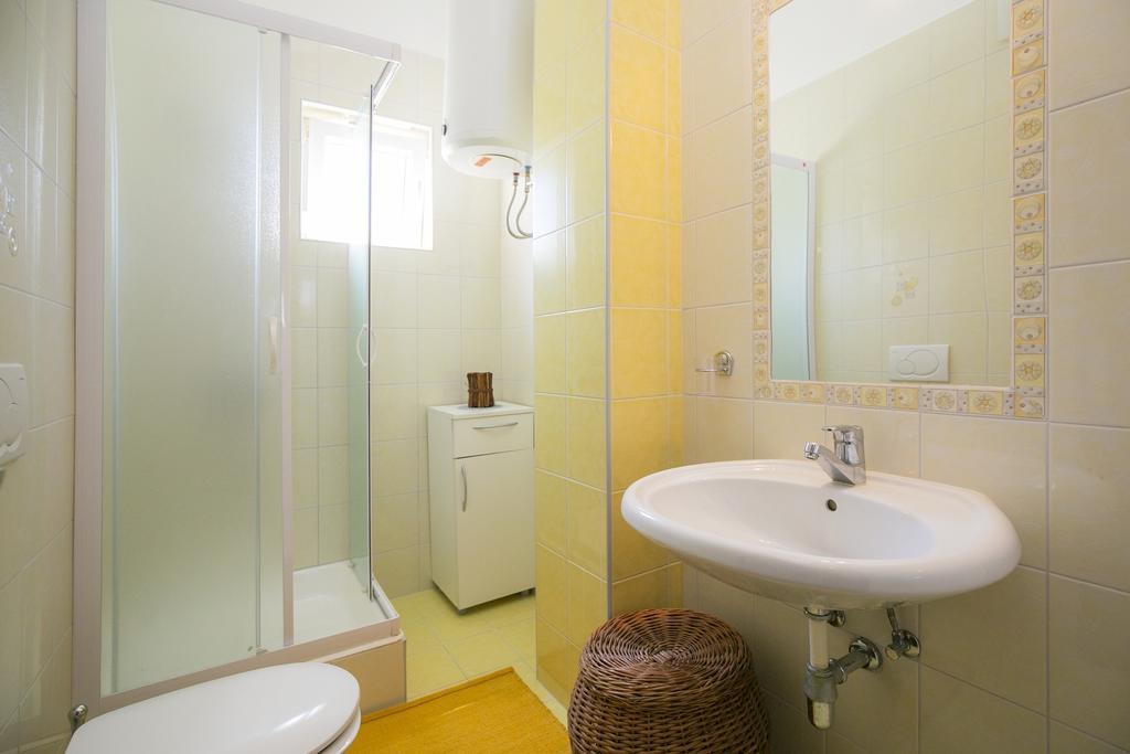 Apartment Gino Ravni Oda fotoğraf